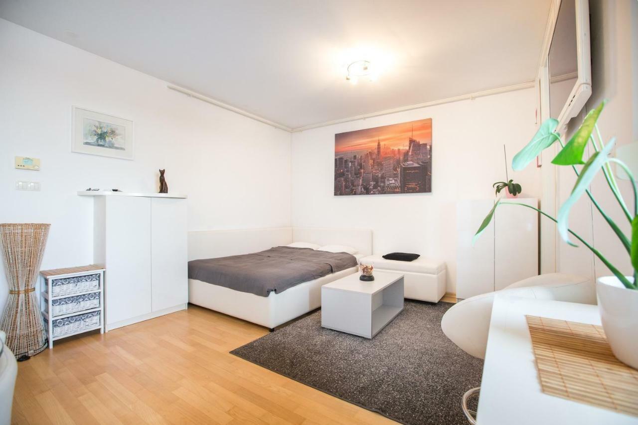 Cozy & Modern Studio With Balcony Zagreb Exterior foto